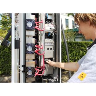 Accessoires de fixation pour bornes de recharge